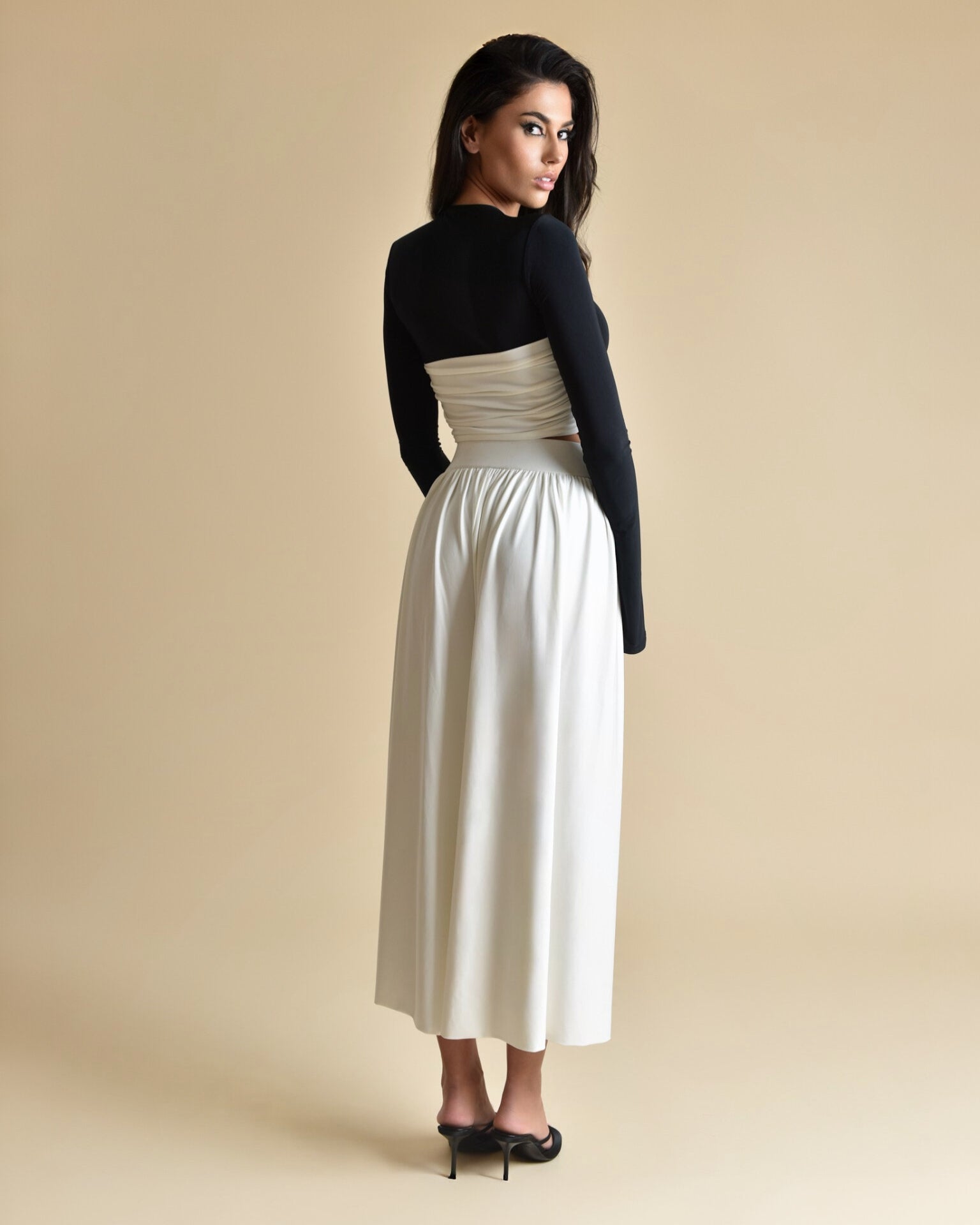 Long-Sleeve Contrast Tie Crop Top and Wide-Leg Trousers Set - DEMETERA